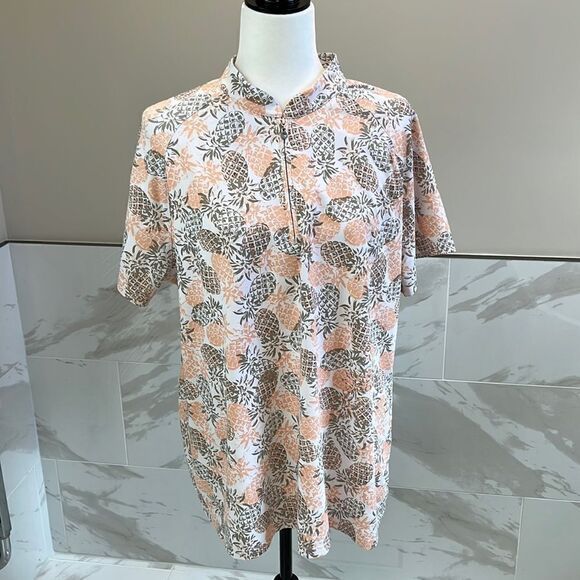 Coral Bay Women’s Golf Pineapple Print Top with cute Diamond Zipper. Size XL