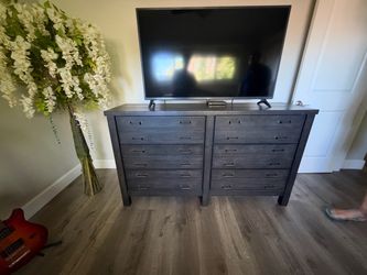 dresser