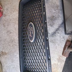 2006 Ford grill