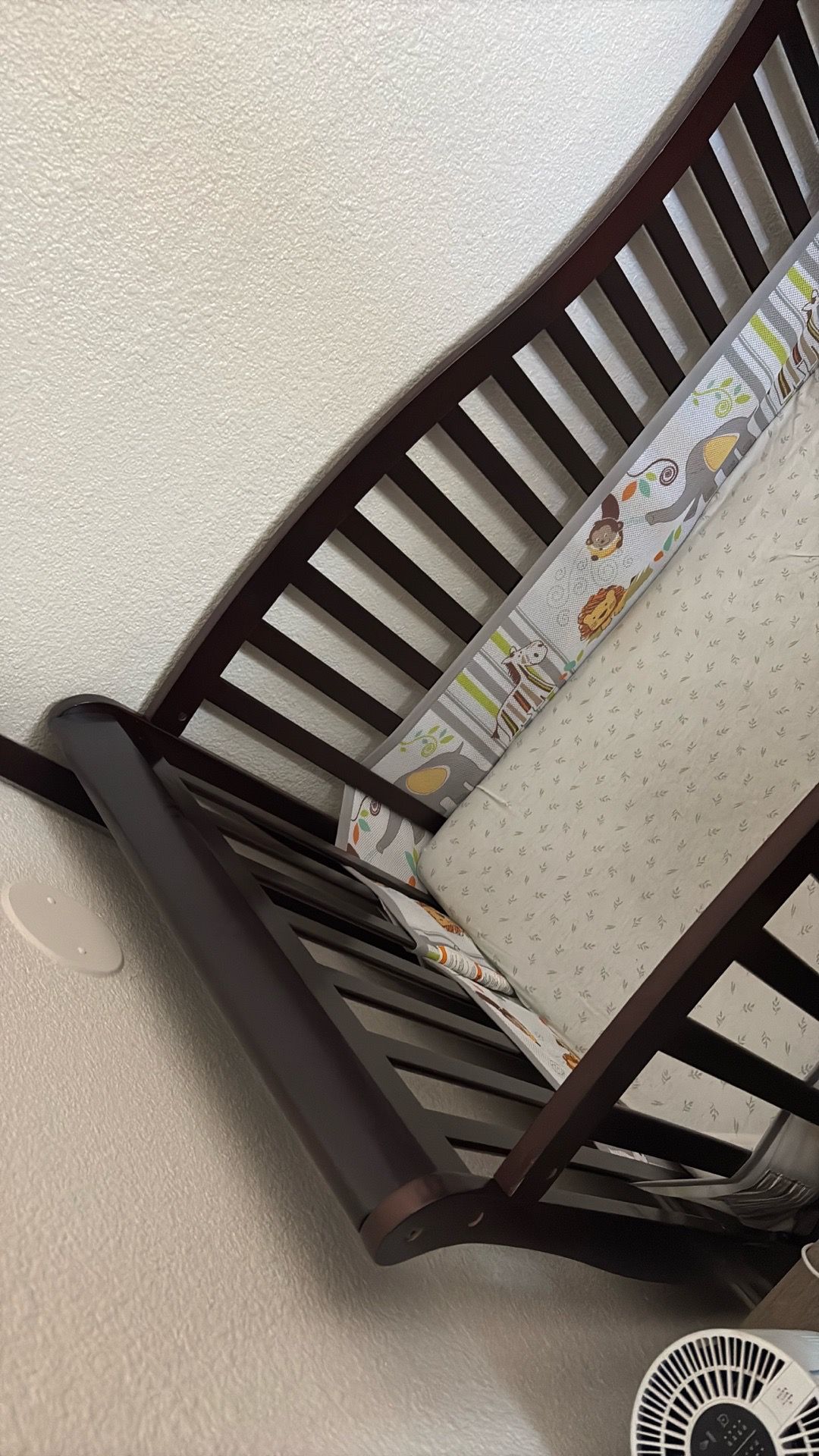 Baby crib
