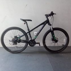 BICYCLE GIANT 24 SPEED SIZE 27,5 BRAND NEW 