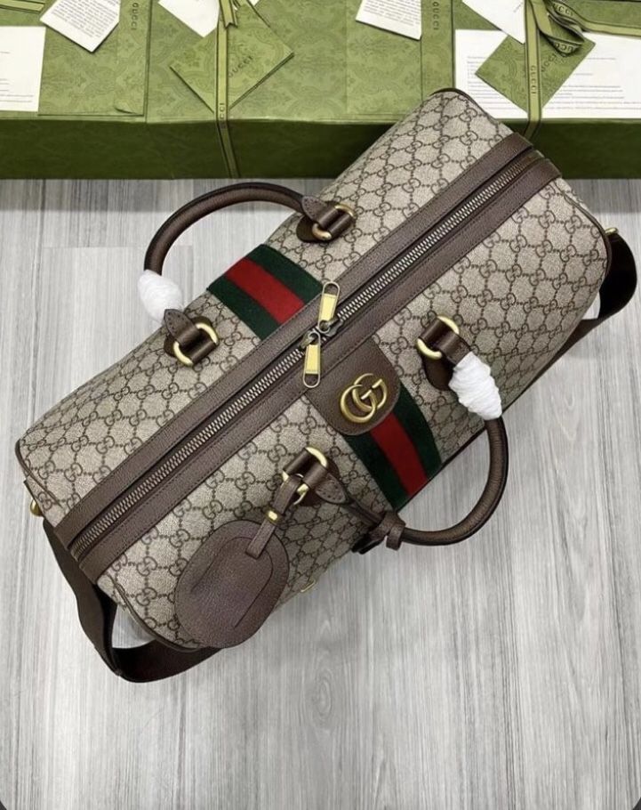 GUCCI SAVOY LARGE DUFFLE BAG