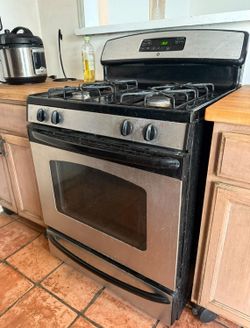 GE® 30" Free-Standing Gas Range