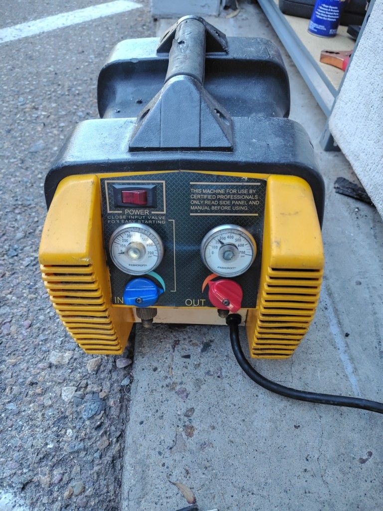 AC Refrigerant Recovery Machine