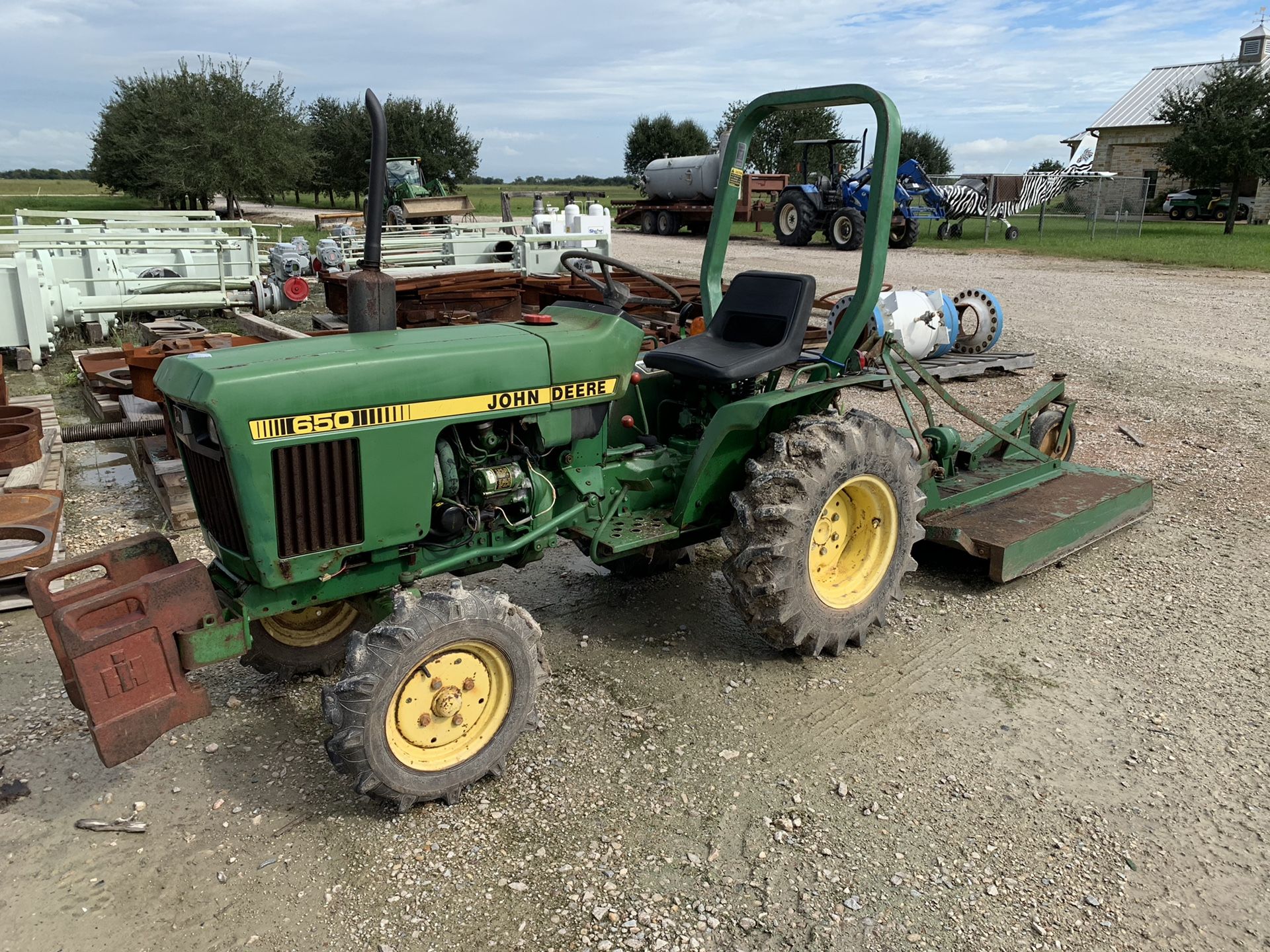 John Deere tractor 650