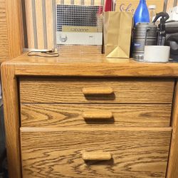 King Size Clean And Nice Bed Frame With Mattress And Side Bord 