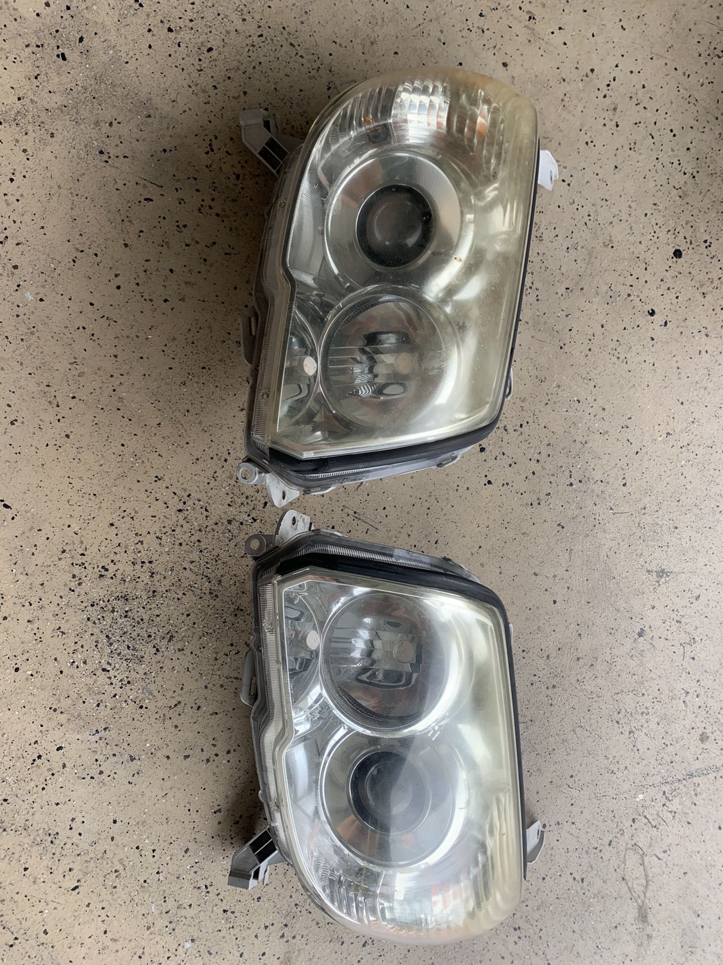 4th generation 4Runner headlights