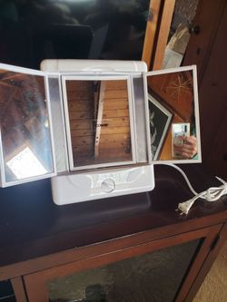 Conair 3-way lighted makeup mirror
