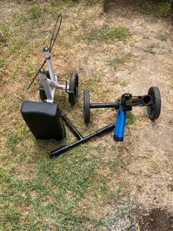 Knee scooter/walker for parts  ,not adjustment knobs sold AS-is ; see photos , cash only