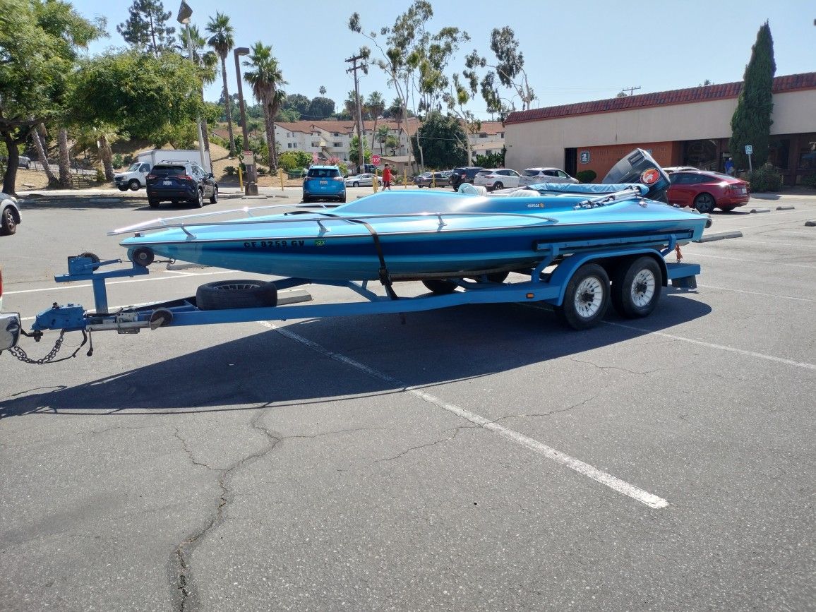 21' Tahiti with 125  Outboard   "FUN  BOAT" "