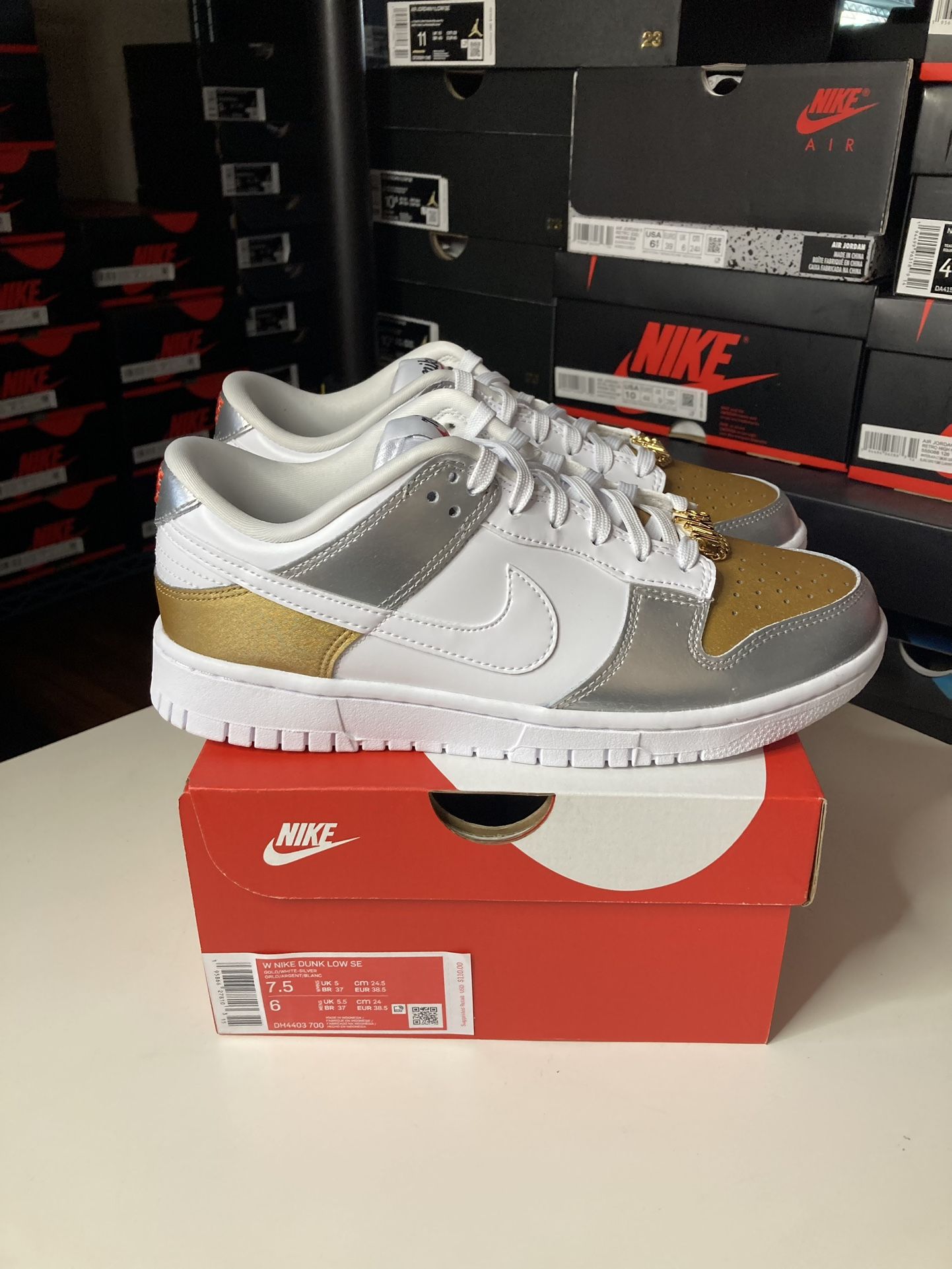 NIKE DUNK LOW SE (Heirloom) [ 6 Men’s /7.5 Women’s )