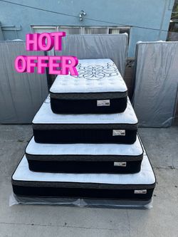 Queen Size Mattress Pillow Top 12"    new Mattress in a plastic sealed