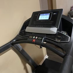 T7 Carbon Pro form Treadmill