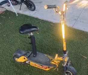 Bladez XTR Comp II Electric Scooter