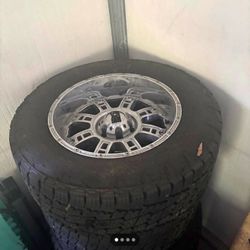 35”x12.50” R20 Tires and Wheels