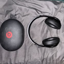 Beats One Side Taped But Both Headphones Works 