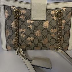 Gucci GG Supreme Berry Padlock Shoulder Bag 