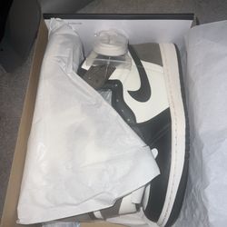Jordan 1 High Mocha 