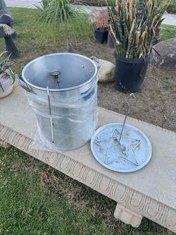 Large Aluminum Turkey Fryer Pot with Rack and Thermometer