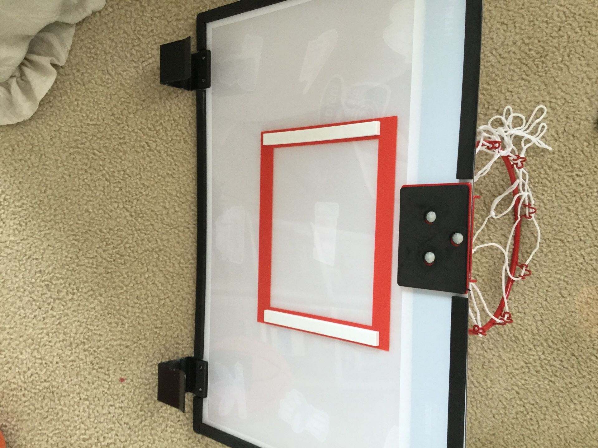 Basketball hoop