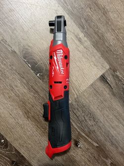 Milwaukee M12 Fuel 3/8 Ratchet