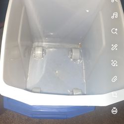 Storage Containers 