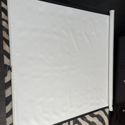 Retractable Projection Screen Manual Pull Down