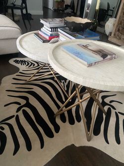 Nesting coffee table