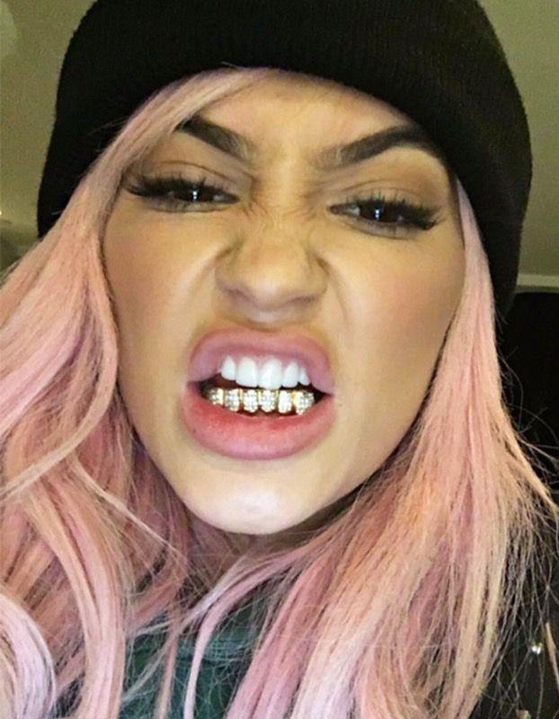 KYLIE Gold & Diamond Grillz!!!