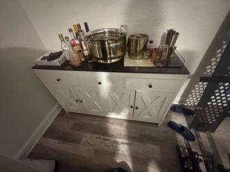 Bar cabinet