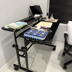 Mobile desk