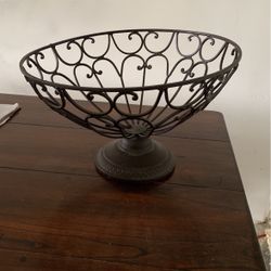 Round Metal Basket 