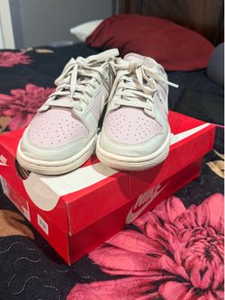 pink nike dunks
