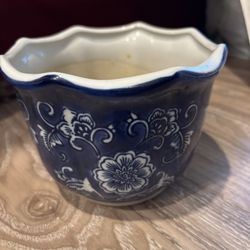 4” Potting Pot Has Hole. In Bottom