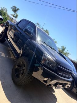 2011 Nissan Titan lifted 14630 Miles