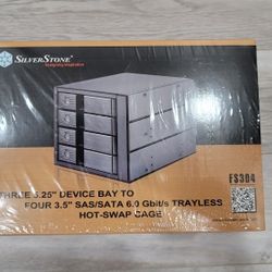 Silverstone SST-FS304B- 4Bay Aluminum Trayless Hot Swap Mobile Rack.