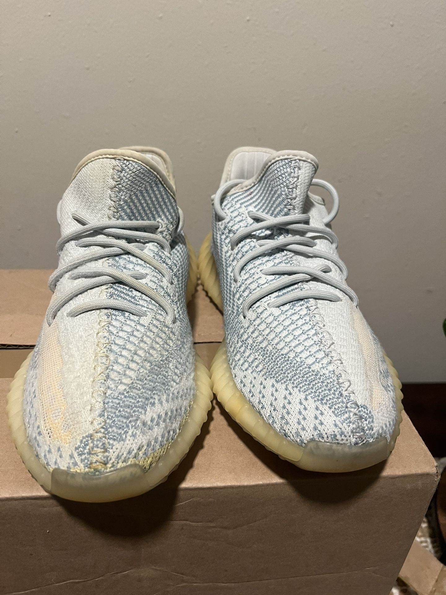 Yeezy 350 Cloud White