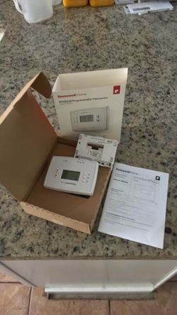 Honeywell Thermostat RTH221B