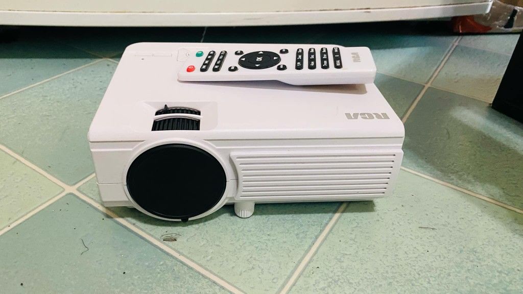 Projector W/Remote