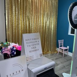 Photo Booth With Prints 