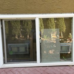 Vinyl Double Pane Window 