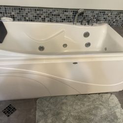 Whirlpool Bath With Multiple Jets