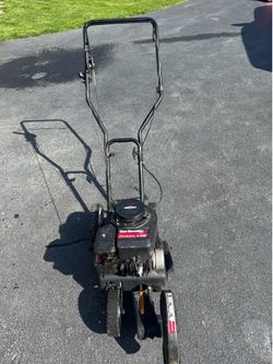 Yard Machines Edger 3.75hp New Blade. Very Good Condition. Must Pick Up