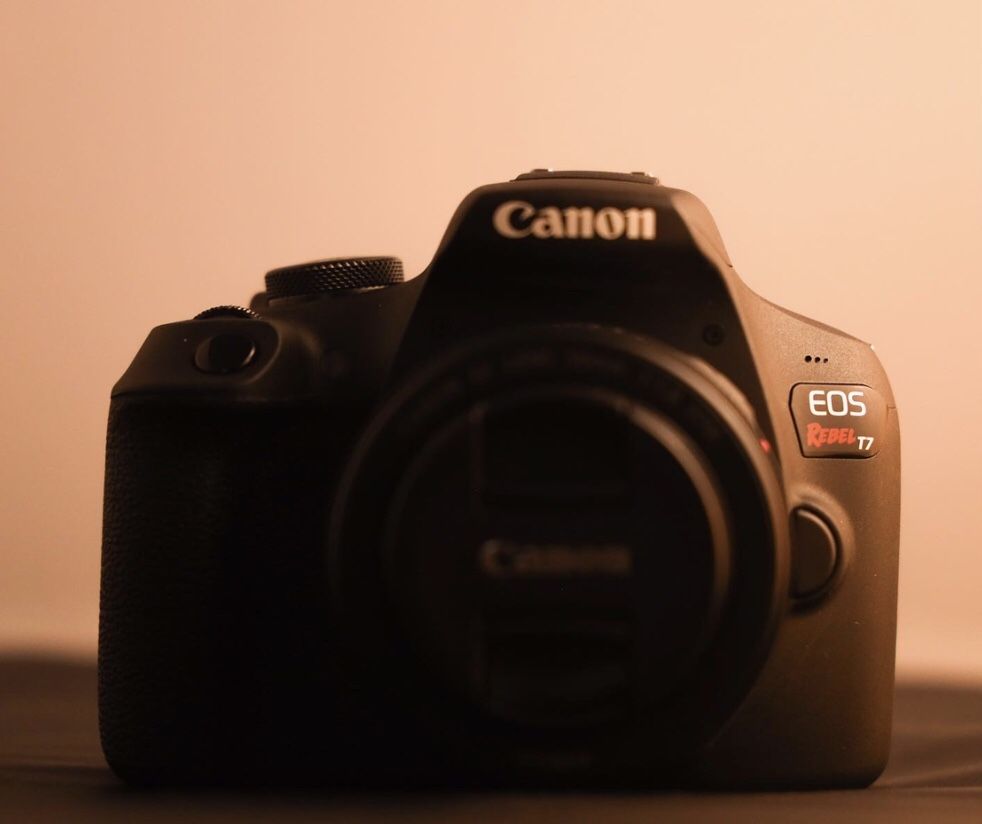 Canon T7 with 50mm $420