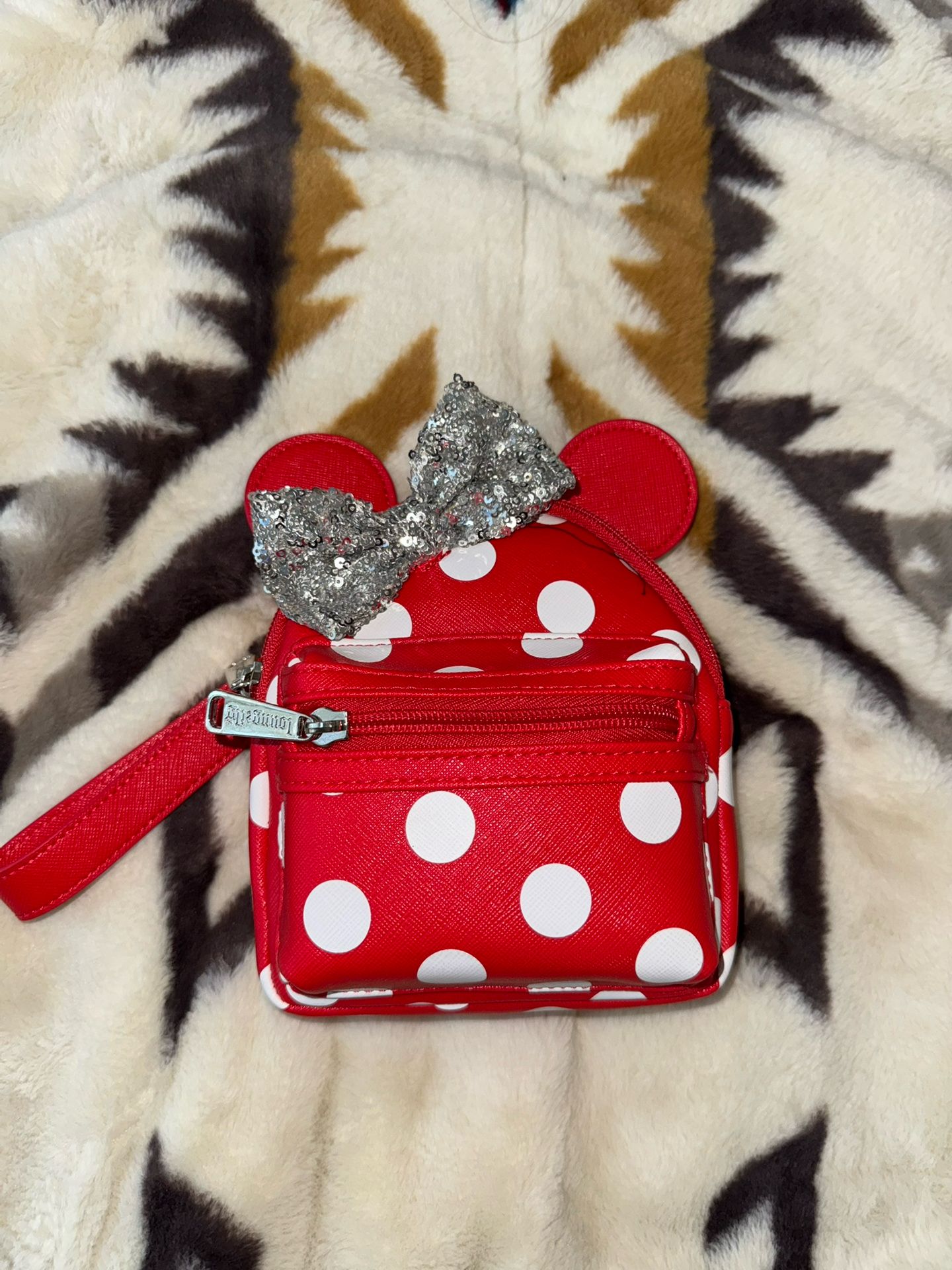 Minnie Mouse Loungefly Wristlet