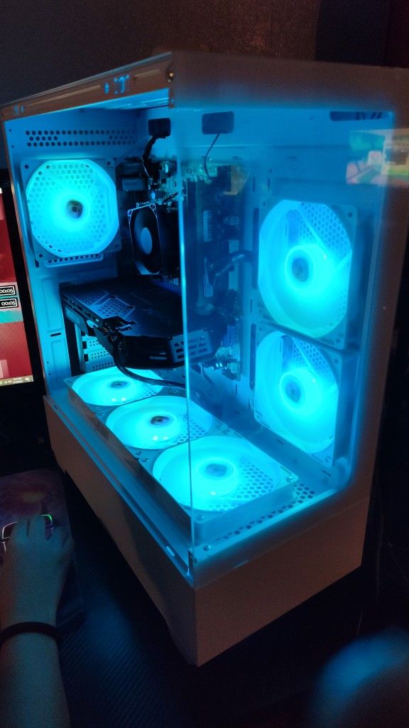 Gaming PC Plays Fortnite Roblox GTA Minecraft Sims And More