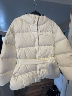 Brand New Coach Puffer Jacket – Size Large 🤍