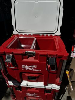 milwaukee 22” 40qt XL Cooler