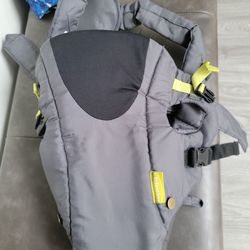 Baby carrier infantino