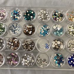 Jewelry Making Rhinestone Assorted Colors And Sizes in Plastic Storage Containers 